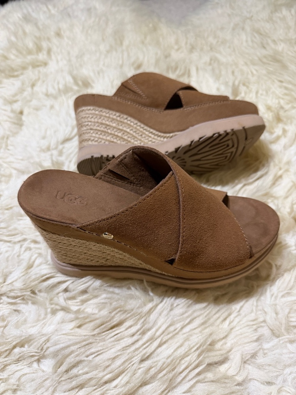 UGG Women's Abbot Slide Platform Sandal in Chestnut 7 - Picture 2 of 6